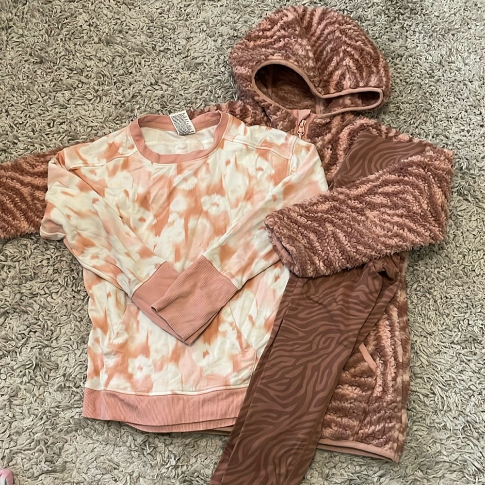All in Motion Outfit w/Jacket, Size S (6/7)